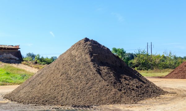 Black Dirt Delivery in Stuart