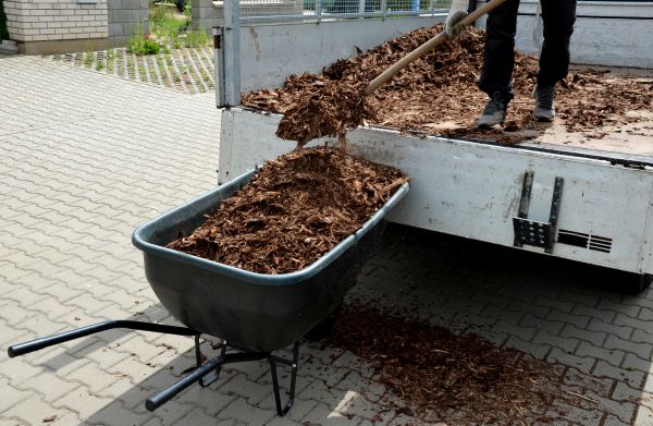 Bulk Mulch Delivery in Stuart
