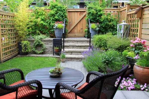 Small Yard Landscaping in Stuart